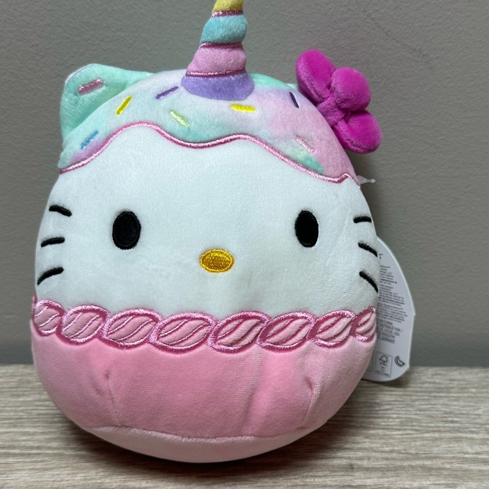 NWT Squishmallows 6.5" Hello Kitty and Friends by Sanrio Rainbow Unicorn Plush
